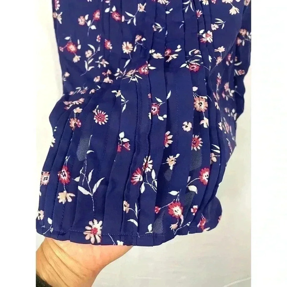 LC by Lauren Conrad Blue Floral Print Top Blouse SMALL Sleeveless - Picture 5 of 11